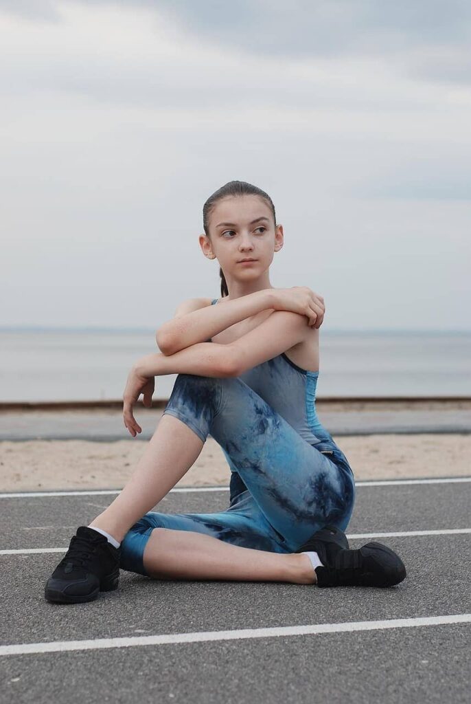 girl 7832385 1280 1