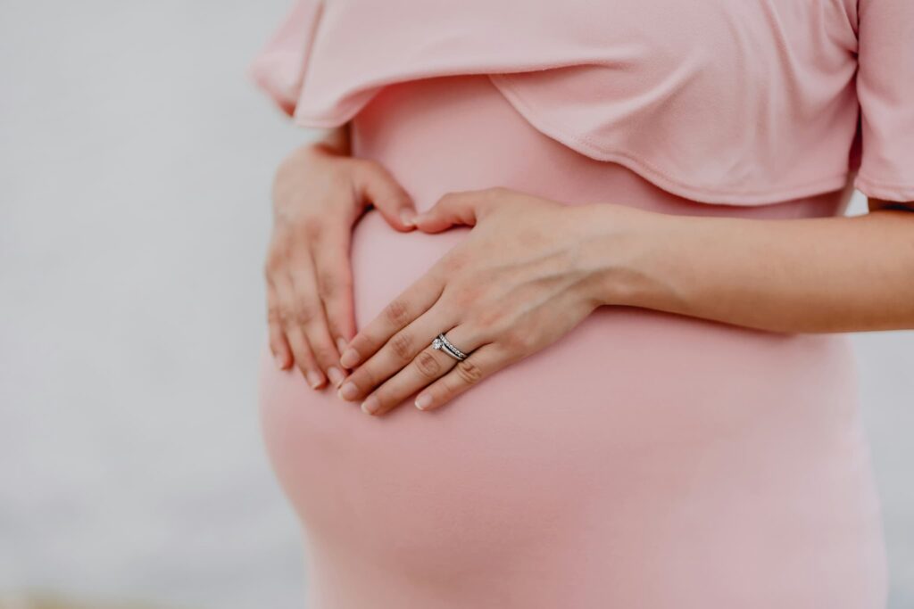 妊娠の安定期 用語集 1 妊娠の安定期を迎えた女性