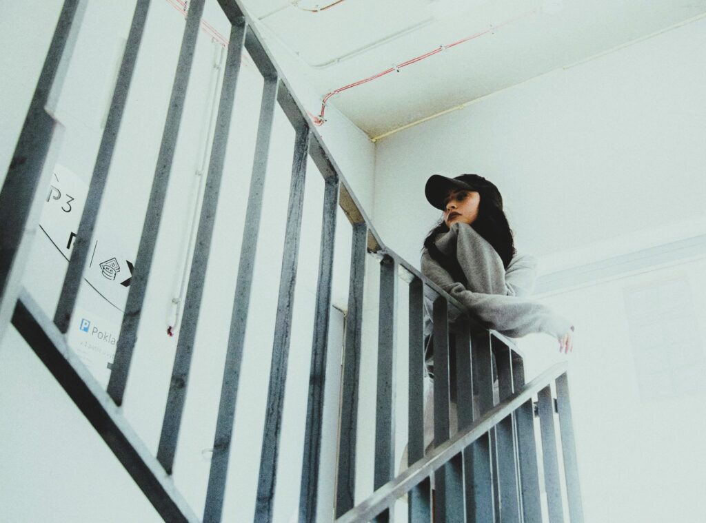 トップページ 53 目的地はここじゃないと気がついた女性