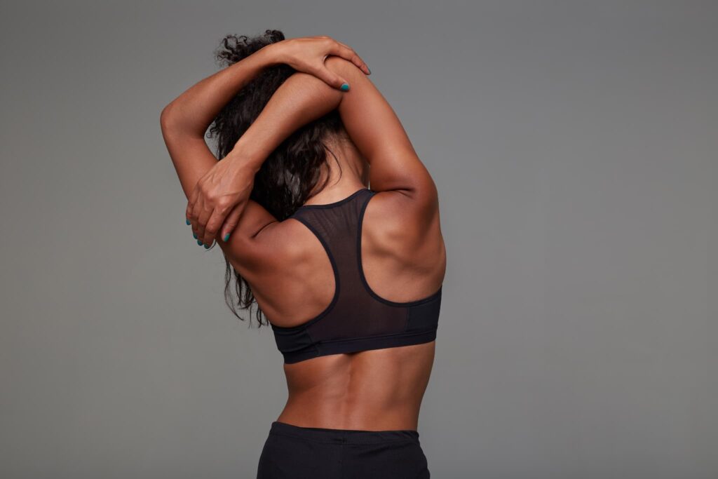 り返す腰痛・肩こりの原因は「筋肉」じゃなかった！体内ネットワーク「筋膜」の正体