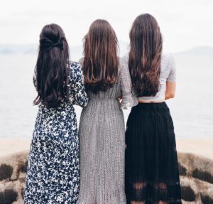 姿勢美人は立ち姿で決まる！猫背矯正整体