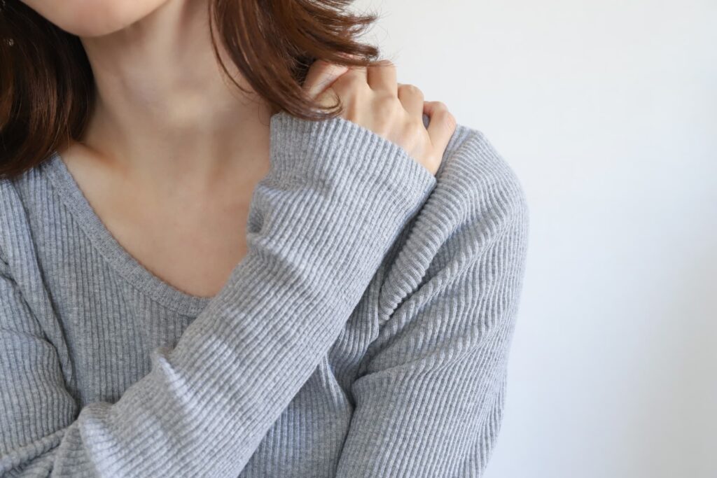 左側の肩こりだけがひどい。内臓や精神的ストレスとの関係は？