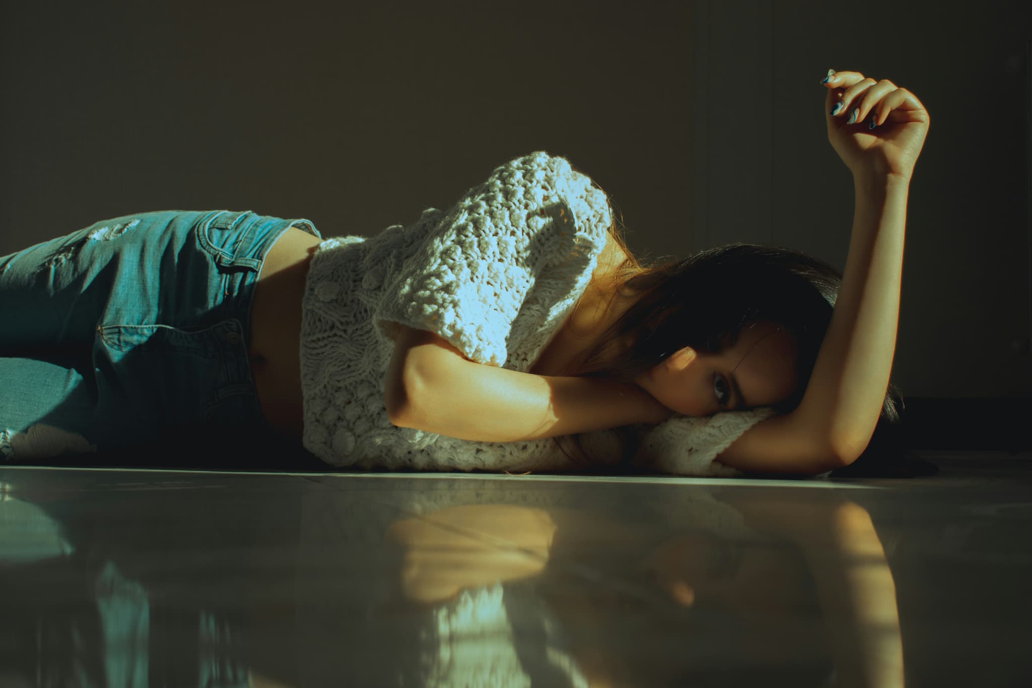 横になっても消えない疲労。あなたの体の奥の緊張を解放する整体