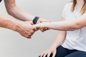 痛みが“治らない人”の共通点とは？生活・動作・考え方・習慣から見えてくる慢性化の理由