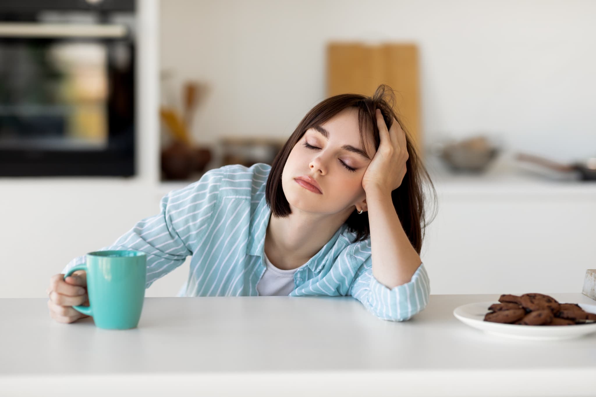 睡眠時間は足りているのに、朝から体が重い理由