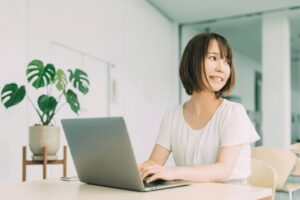 加古川でデスクワークによる首・肩の不調にお悩みの方へ